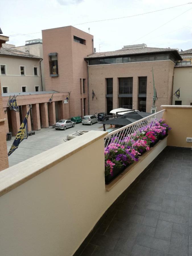 Bloom Rooms Foligno Exterior foto