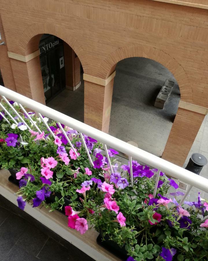 Bloom Rooms Foligno Exterior foto